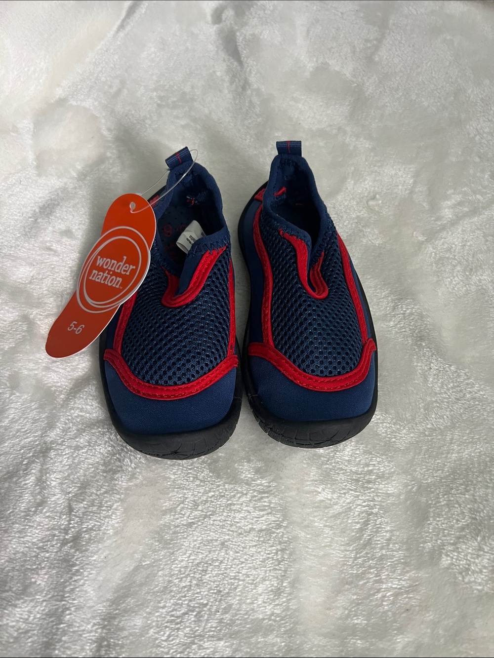 New wonder nation Navy and Red Kids Water Shoes 5-6